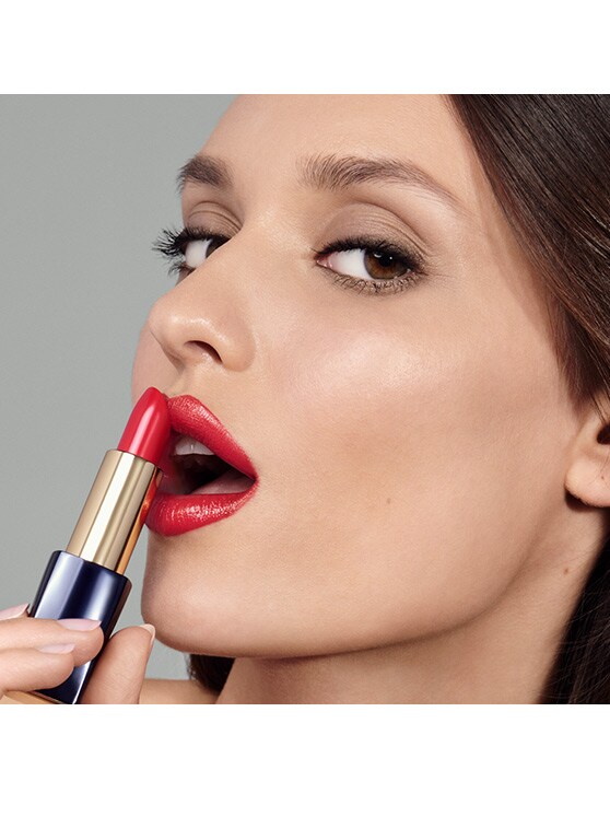 estee pure color illuminating fantastical lipstick